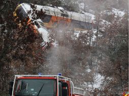 Quienes salen ilesos de los casi 30 pasajeros son trasladados a Annot, que está casi a mitad de camino en la ruta del tren. AFP /