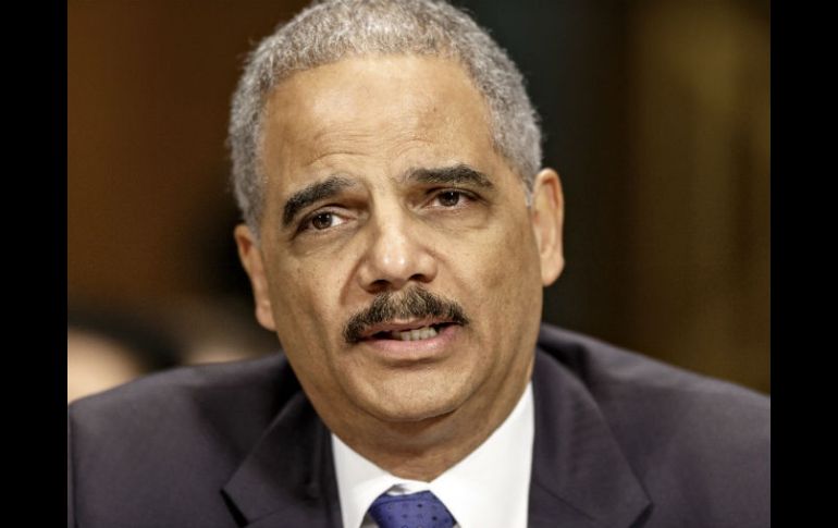 Eric Holder, señala que la medida afectará a todos los programas administrados por el Departamento de Justicia. AP /