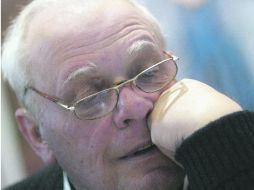 El escritor, António Lobo Antunes, narra su paso por el hospital en 2007 para operarse de un cáncer que superó.  /