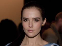 La actriz Zoey Deutch, fue aprobada por Sarah Michelle Gellar para protagonizar película. AP /