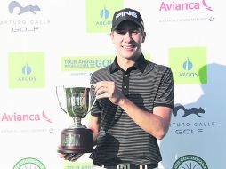 Carlos Ortiz es el primer no colombiano que gana un torneo del Tour Argos Profesional de Golf. ESPECIAL /
