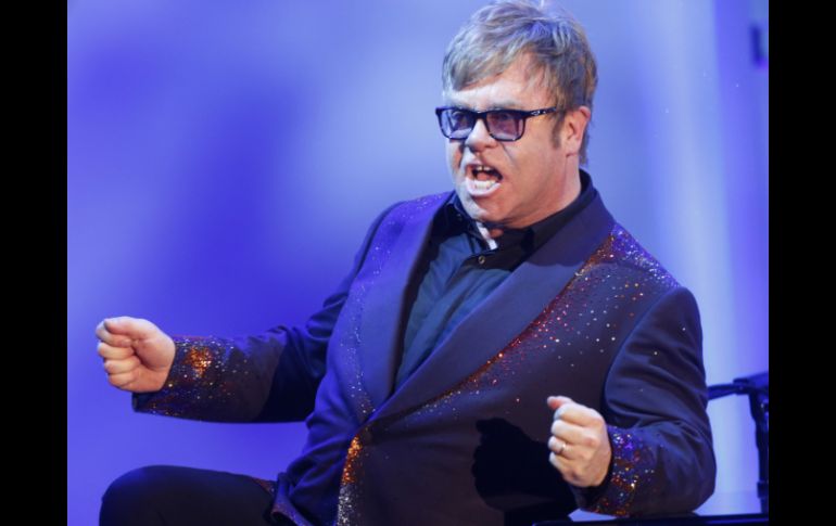 El cantante exige para comer ensaladas de frutas y legumbres, así como sopas vegetarianas. ARCHIVO /