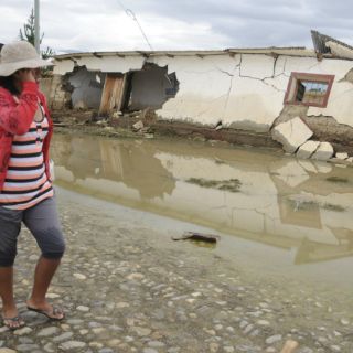 Bolivia anuncia plan de reconstrucción tras desastres