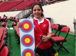La mexicana Rosalía Domínguez se quedó con la medalla de bronce en la modalidad compuesto. Foto: @CONADE ESPECIAL /