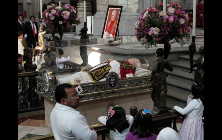 Este domingo estuvieron presentes las reliquias de Juan Pablo II y Juan XXIII en la Catedral Metropolitana. NTX /