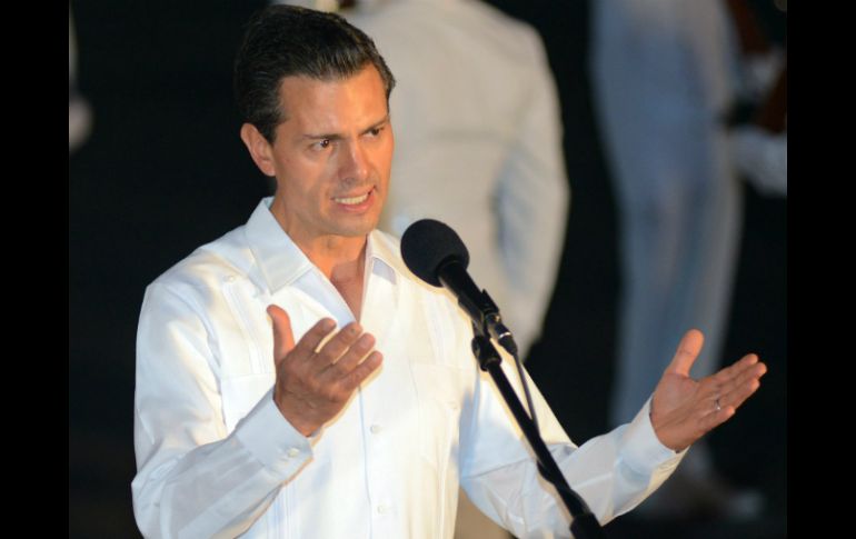 El Mandatario mexicano pública en Twitter que su participación en la Cumbre es un instrumento de integración en Latinoamérica. NTX /