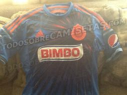 Esta sería el nuevo uniforme del cuadro tapatío, el cual ya circula en internet. Twitter: @EleteTSC. ESPECIAL /