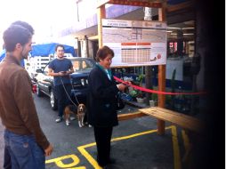 Se instaló el parabús de manera simbólica, en un acto de desobediencia ciudadana.  /