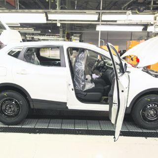 El invierno frena la exportación de autos