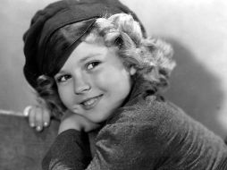 A la edad de seis años, en 1935, Temple ganó un Oscar. AFP /