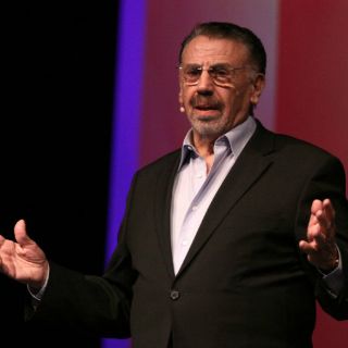 Sin imitar, Alfonso Arau prepara película espacial