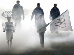 Los atletas indios iniciaron la competencia como independientes, pero ya podrán usar su estandarte. AP /