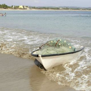 Hallan cadáver de joven ahogado en Tenacatita