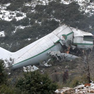 Decretan tres días de luto en Argelia por accidente de avión