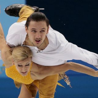Dupla rusa, oro en patinaje artístico