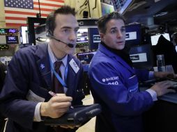 El índice compuesto del mercado Nasdaq fue el que tuvo una alza. AP /