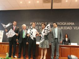 El piloto Luis Miguel Díaz Castell participó en el evento que se llevo a cabo en el CUCEA. ESPECIAL /