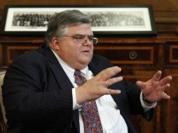 Carstens acepta que la reforma hacendaria provocará un repunte en la inflación. ARCHIVO /