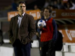 El estratega de la UdeG ha puesto atención en los errores que sus pupilos cometen, para que no sean constantes. STRAFFON IMAGES  /