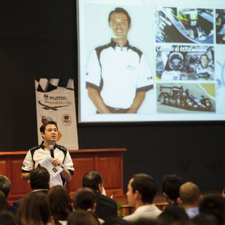 Luis 'Chapulín' Díaz da el banderazo por la Seguridad Vial en Guadalajara