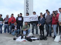 Reporteros y fotógrafos de Veracruz realizan una protesta para pedir no más agresiones contra periodistas. SUN /