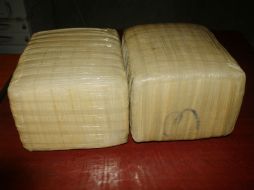 La droga fue puesta a disposición de un agente del Ministerio Público para iniciar las investigaciones. ESPECIAL /