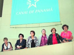 Tesoro de la amistad. Anita Ordaz, Ermila Iñiguez, Guicha Gómez Álvarez, Lolita Martínez Castañeda, Hellen de Oyarzábal y Emily Landino  /