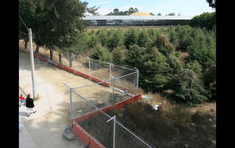 Con 16 votos a favor y la ausencia del PAN, el cabildo de Guadalajara avaló la venta del terreno donde se localiza el planetario. ARCHIVO /