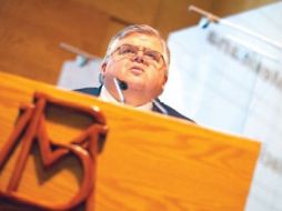 ALERTA. Carstens admitió que podría darse contaminación de precios, por lo que ajustarían a la alza la tasa de referencia. EE  /
