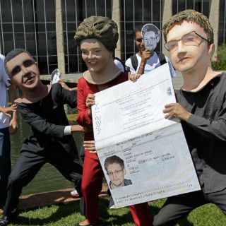 Activistas reclaman a Brasil asilo para Snowden