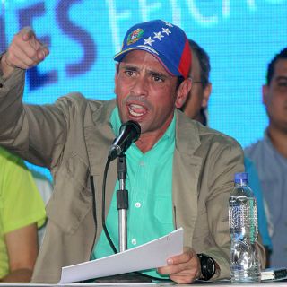 Capriles rechaza que oposición busque un golpe de Estado