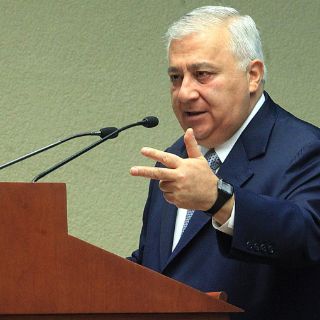 El Senado acuerda comparecencia de Chuayffet por ENLACE