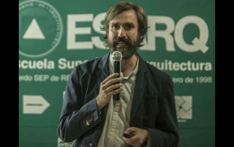 Rodrigo Díaz González ofreció la conferencia 'La reforma urbana se  pedalea'.  /