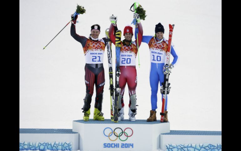 Ivica Kostelic, plata (i); Sandro Viletta, oro (c) y Christof Innerhofer, bronce (i) en en la supercombinada masculina. AP /