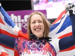 Elizabeth Yarnold celebra su triunfo durante la ceremonia de entrega de medallas. AFP /