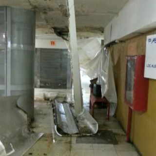 Ornato floral ocasiona desprendimiento de techo de Plaza Guadalajara