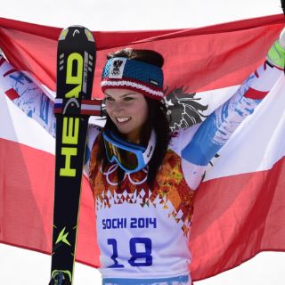 Fenninger gana el supergigante de las caídas