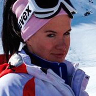 Esquiadora 'freestyle' rusa es operada con éxito tras lesión en columna