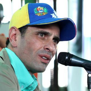 Los venezolanos no somos violentos: Capriles