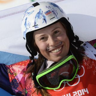 Samkova, la chica del bigote, gana oro en snowboard