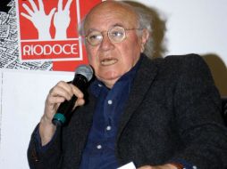 A lo largo del día se espera que personalidades del ámbito literario y cultural del país se den cita para darle el último adiós. ARCHIVO /