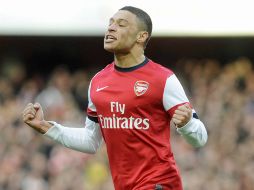 Alex Oxalde-Chamberlain anotó el primer gol en el partido al minuto 16. EFE /