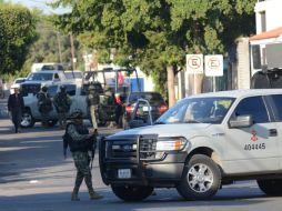 Efectivos de la Marina realizan cateos en diferentes residencias de la región. SUN /