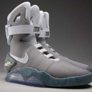 Tenis de 'Volver al Futuro' estarán disponibles en 2015