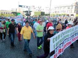 Los mismos inconformes calificaron de pacífica la protesta rumbo al SAT.  /