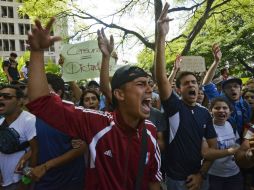 Mil estudiantes marchan pacíficamente para pedir fin a la censura. ARCHIVO /