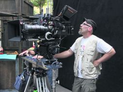 Del Amo durante la filmación de la película 'Cantinflas'; la estrenará el 21 de marzo durante el FICG. NTX /