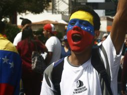 El ex candidato presidencial Henrique Capriles pidió hoy a través de Twiiter evitar la confrontación. EFE /