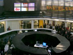 En el mercado accionario mexicano influyen las cifras de manufactura de EU. ARCHIVO /