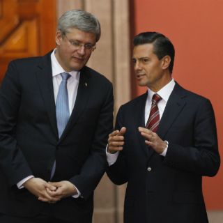 Peña pide a Harper eliminar visas con Canadá
